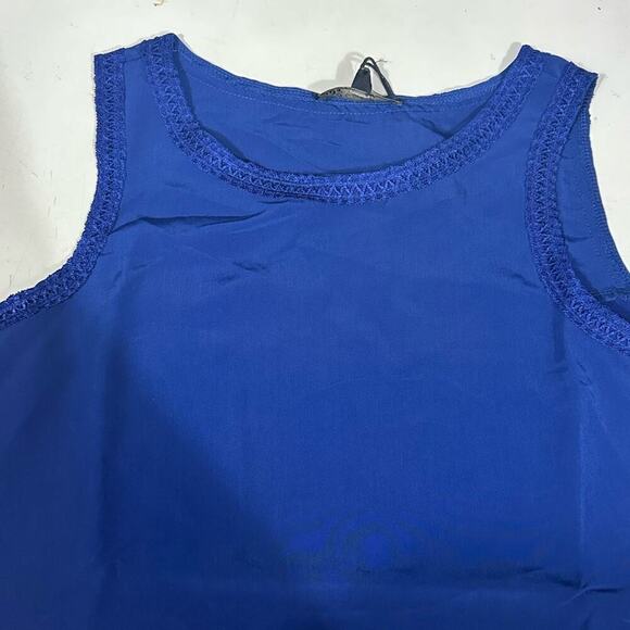 DG2 by Diane Gilman Sleeveless Lettuce Edge Double Layer Easy Navy Tank NWT XS - Picture 4 of 4